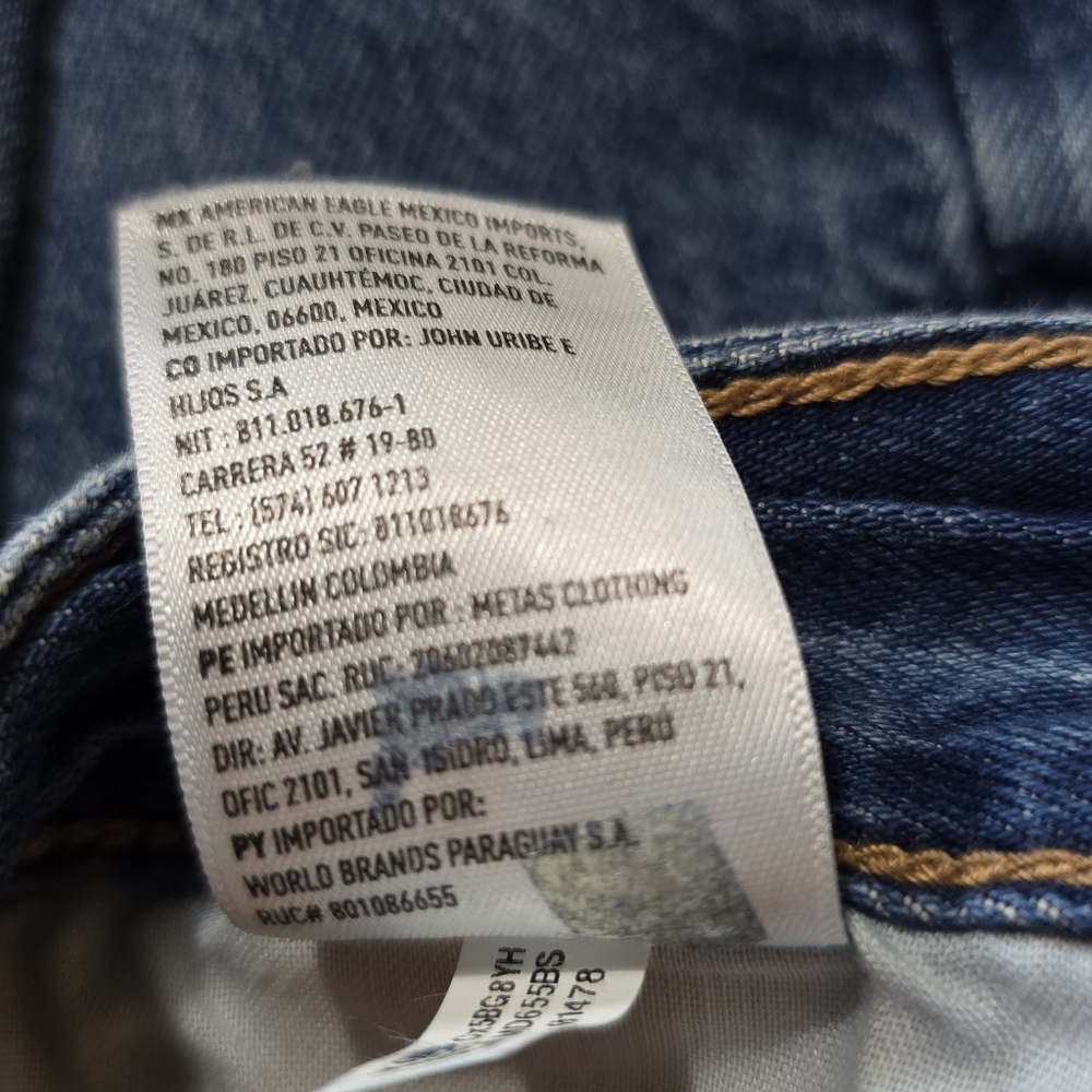 American Eagle Shorts Womens 4 Tomgirl Short Mid Rise Distressed Cuffed - Picture 9 of 10
